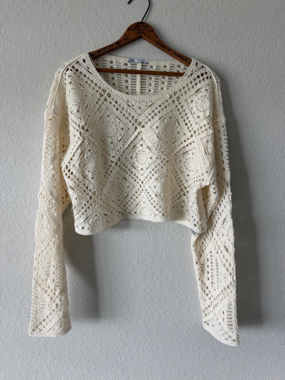 Zara Ivory Openwork Crochet Crop Sweater